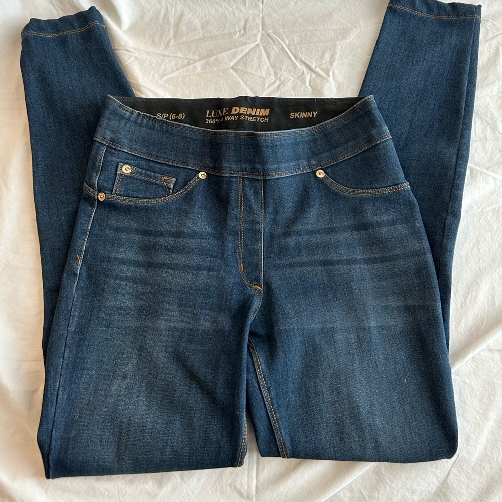 Peter Nygard 360 stretch skinny jeans